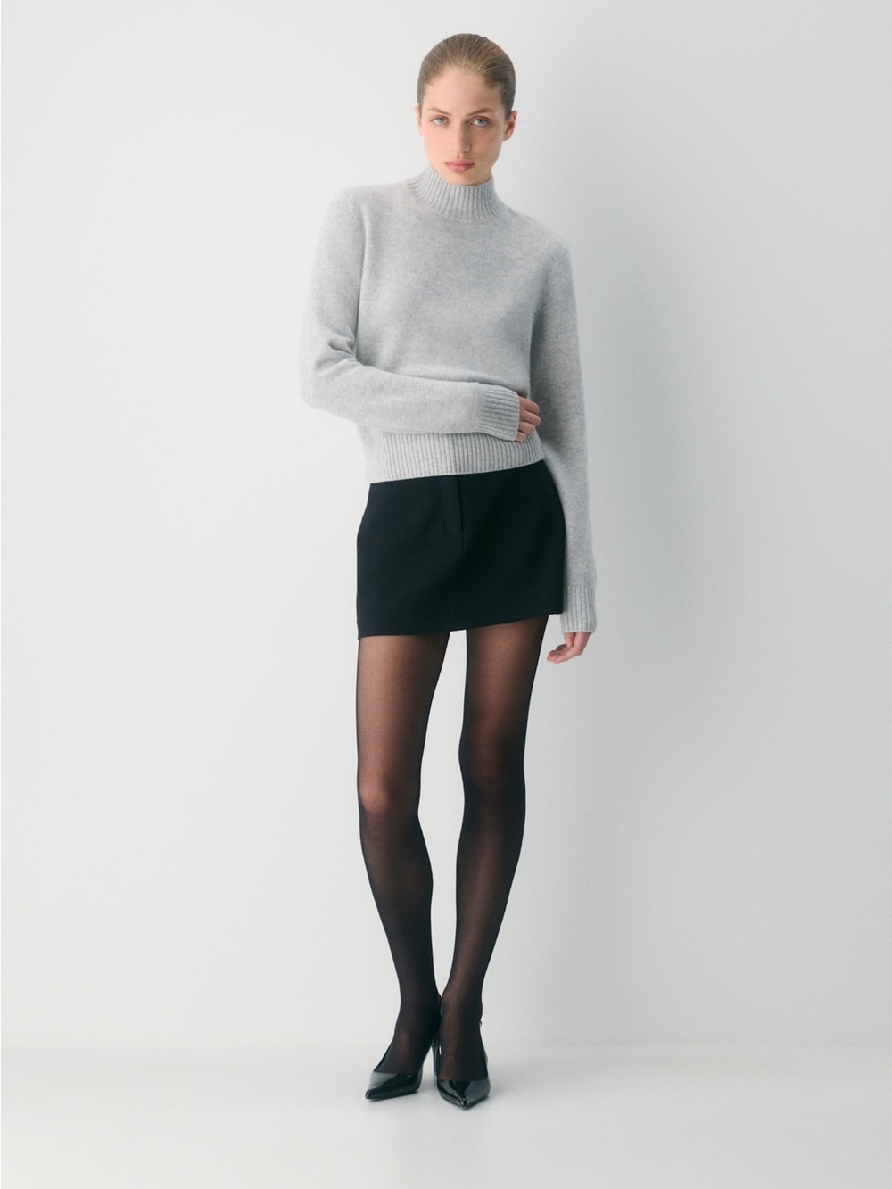 Aritzia Essential Cashmere Folio Mockneck